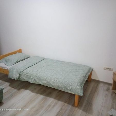 4 Rooms Apartment Tulcea Exterior photo