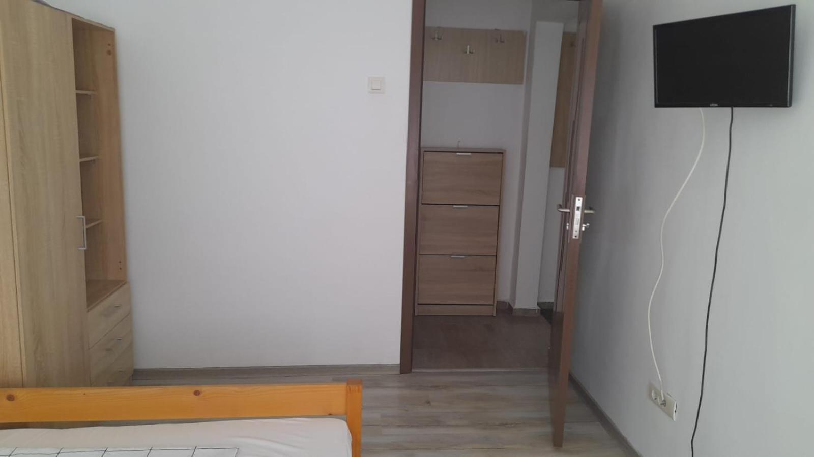 4 Rooms Apartment Tulcea Exterior photo