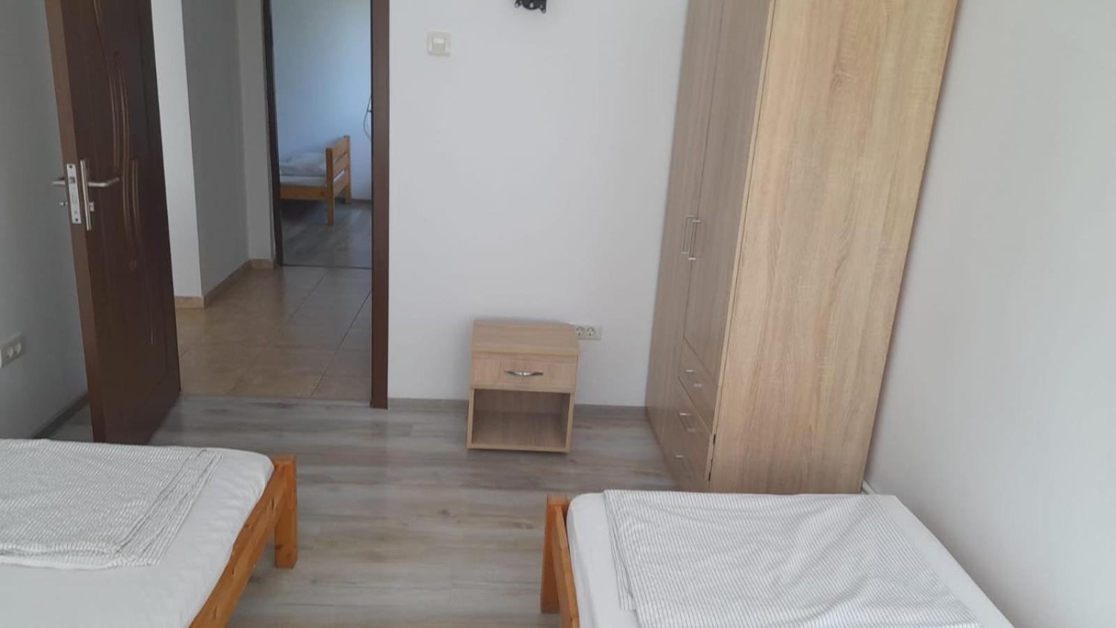 4 Rooms Apartment Tulcea Exterior photo